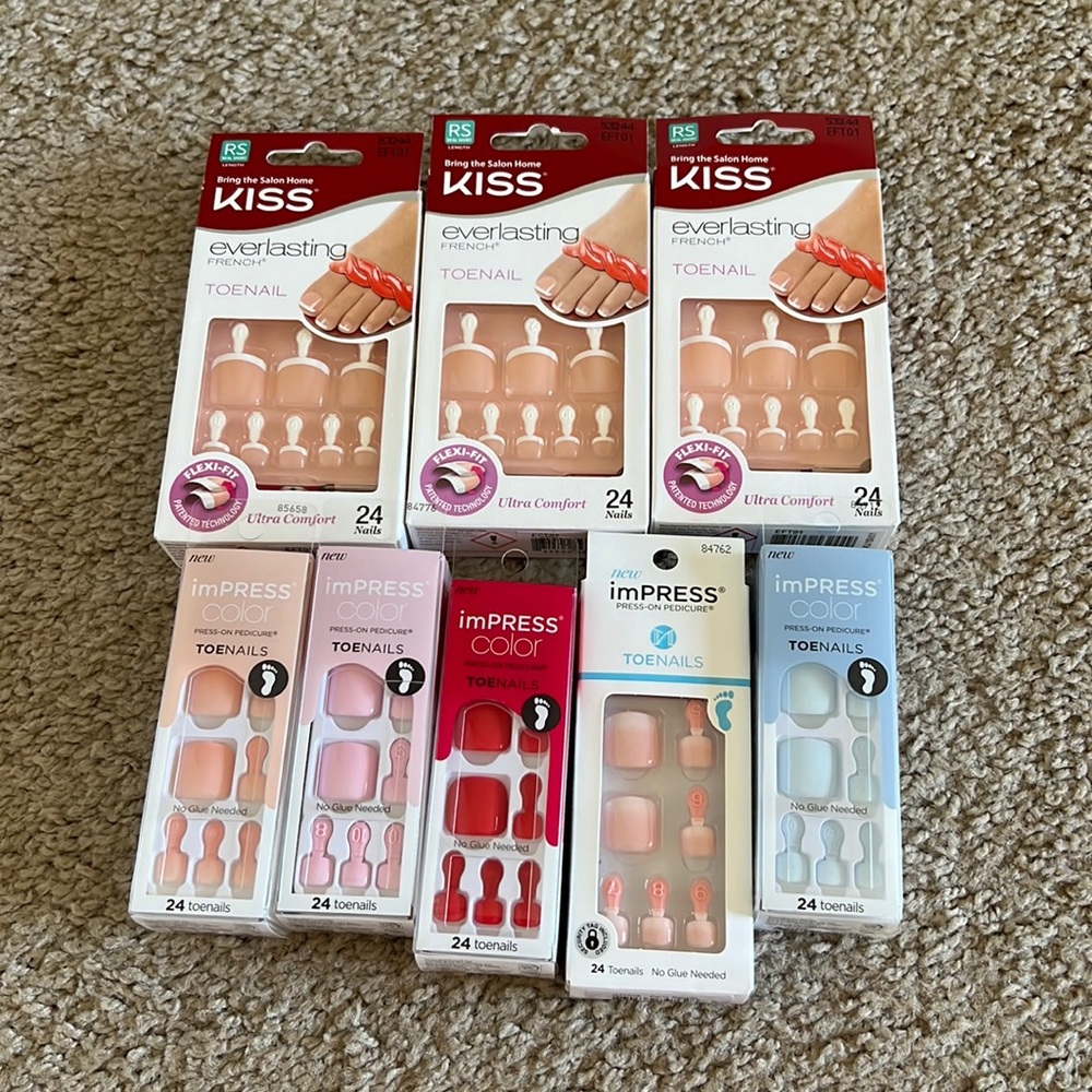 Toe Nails